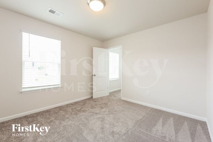 Building Photo - 418 Stonefence Dr