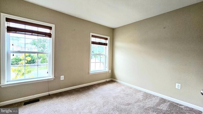 Building Photo - 10607 School St