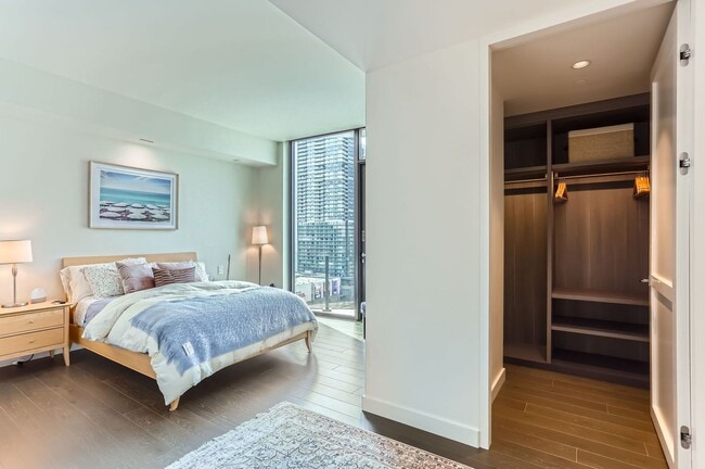 Building Photo - Avenue Estates Condominiums ~ Downtown Bel...