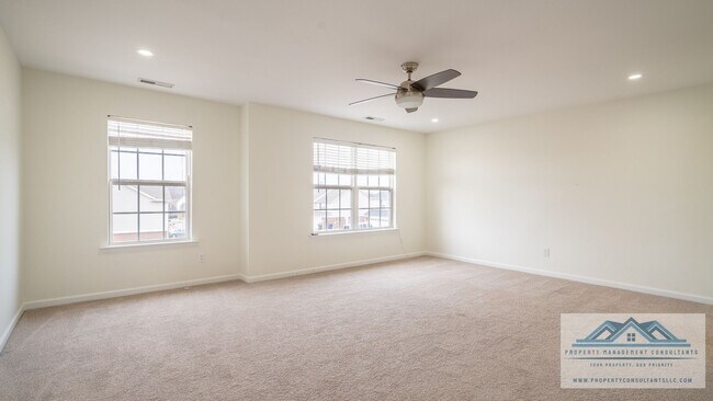 Building Photo - 102 Millbury Way