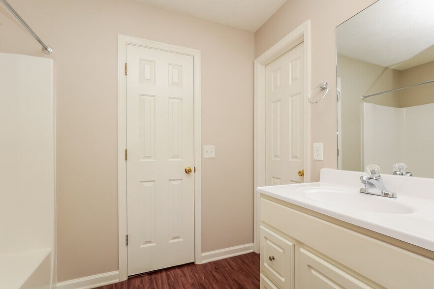 Building Photo - 705 Bell Trace Cove
