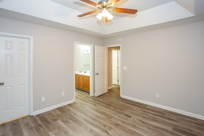 Building Photo - 6235 Red Clover Ln