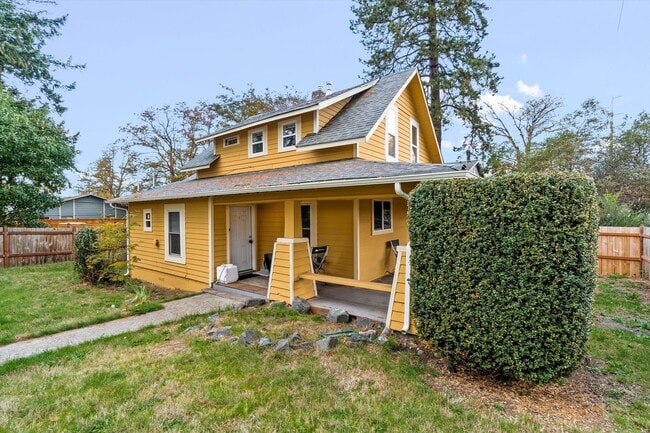 Building Photo - For Rent – 1 Bed / 1 Bath Apartment in Lakewood