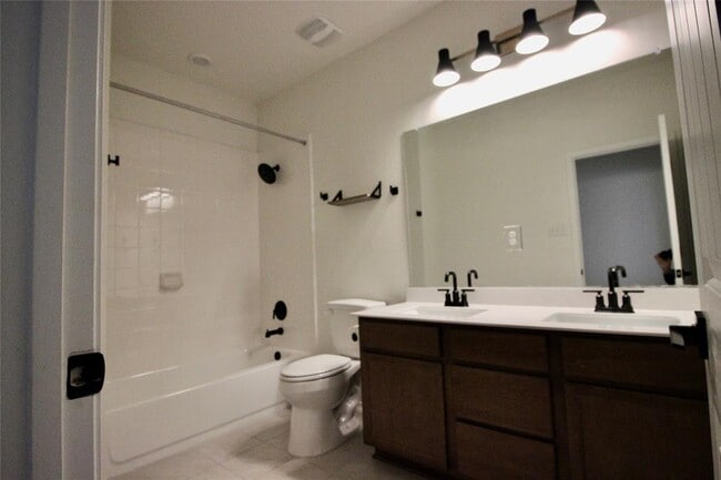 Building Photo - 240 Robert Hightower Dr