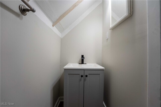 Building Photo - 428 E 148th St