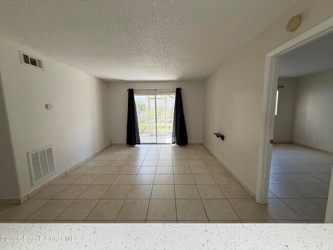 Building Photo - 1625 Sunny Brook Ln