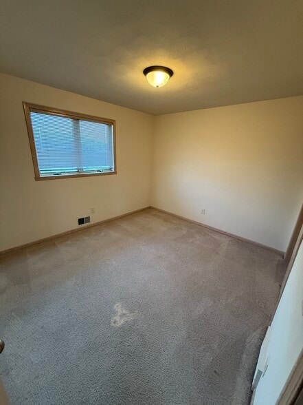 Building Photo - W6867 Sunnyvale Ln