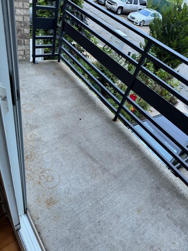 Building Photo - 442 Sapphire St