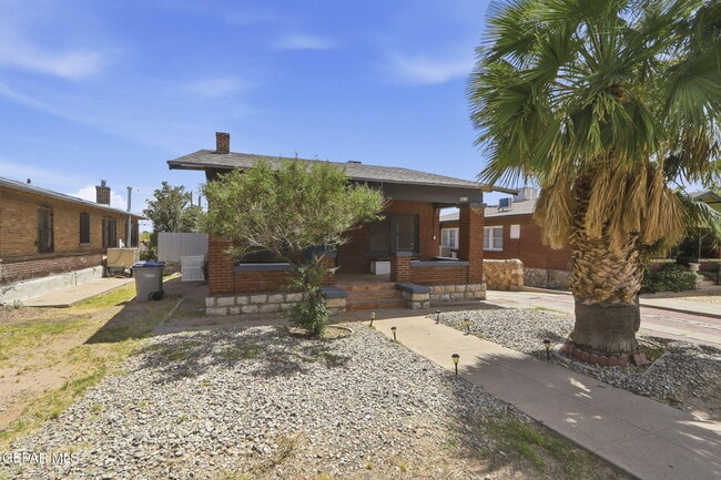 Building Photo - 4410 Trowbridge Dr