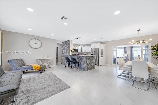 Building Photo - 241 Oceanic Ave