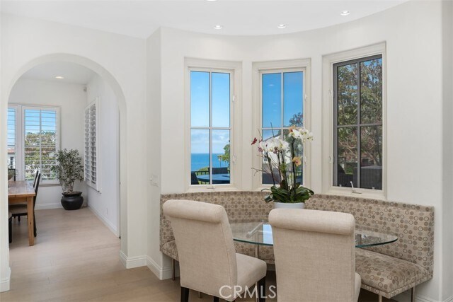 Building Photo - 150 Sidney Bay Dr