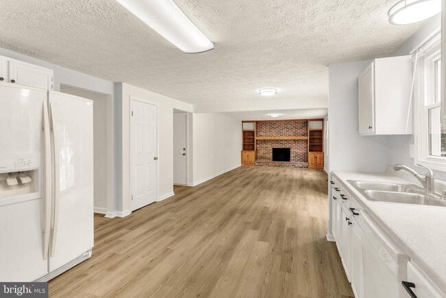 Building Photo - 10640 Gorman Rd