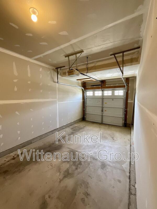 Building Photo - 2037 Celebration Park Cir