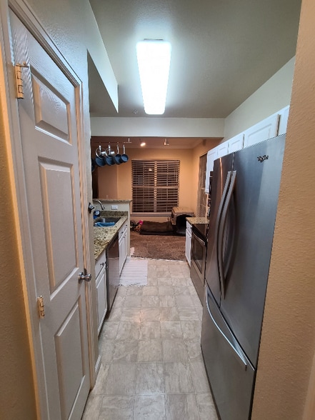 Building Photo - 7462 S Quail Cir