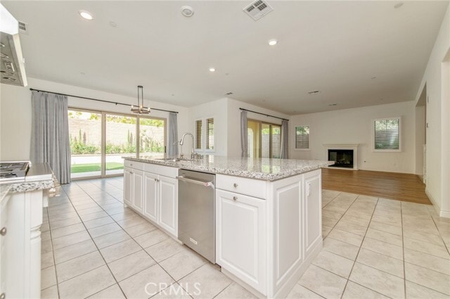 Building Photo - 51 Lone Mountain