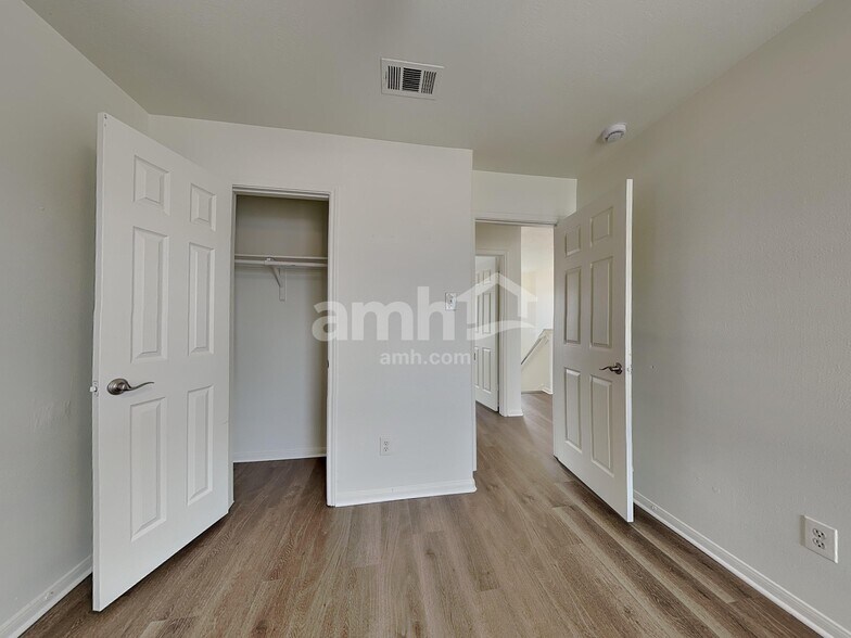 Building Photo - 21706 Oriole Trl