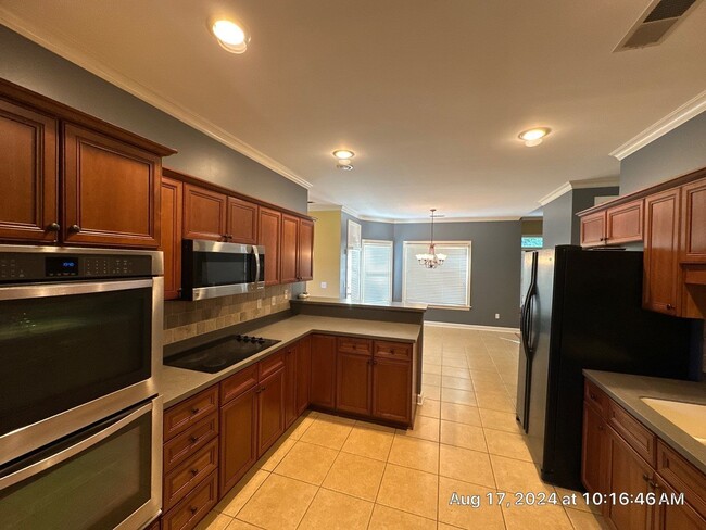 Building Photo - 10135 Ridgewood Oak Dr