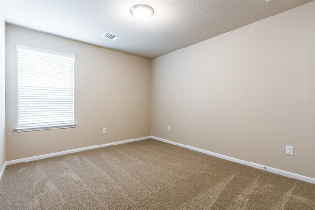 Building Photo - 6608 San Isidro Dr