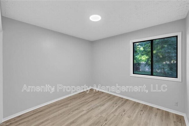 Building Photo - 620 Celey St