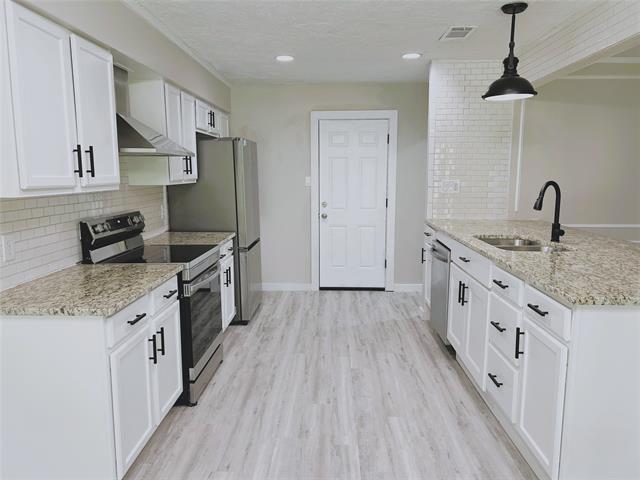 Building Photo - 2946 Ridgewood Dr