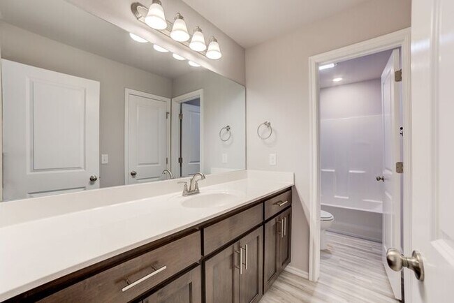 Building Photo - 4/2.5/2 New Construction Available Now!