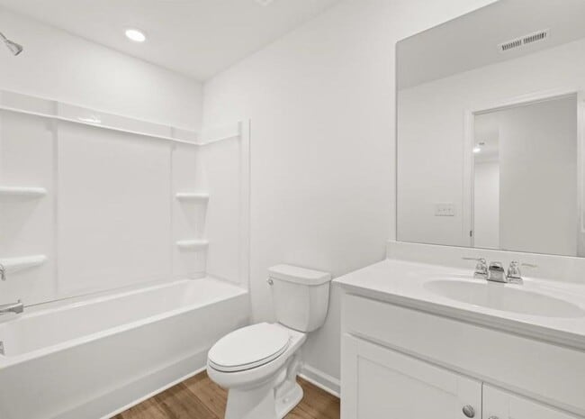 Building Photo - 102 Smithwood Dr