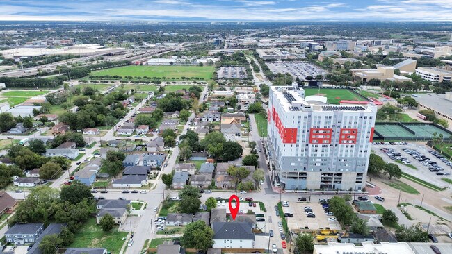 Building Photo - 3613 Rosalie St