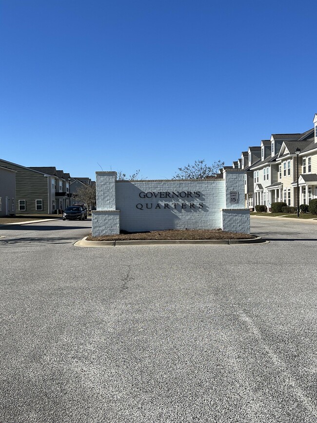 Building Photo - 819 Terrell Dr