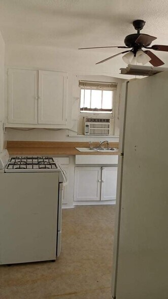 Primary Photo - 1007 S Main St