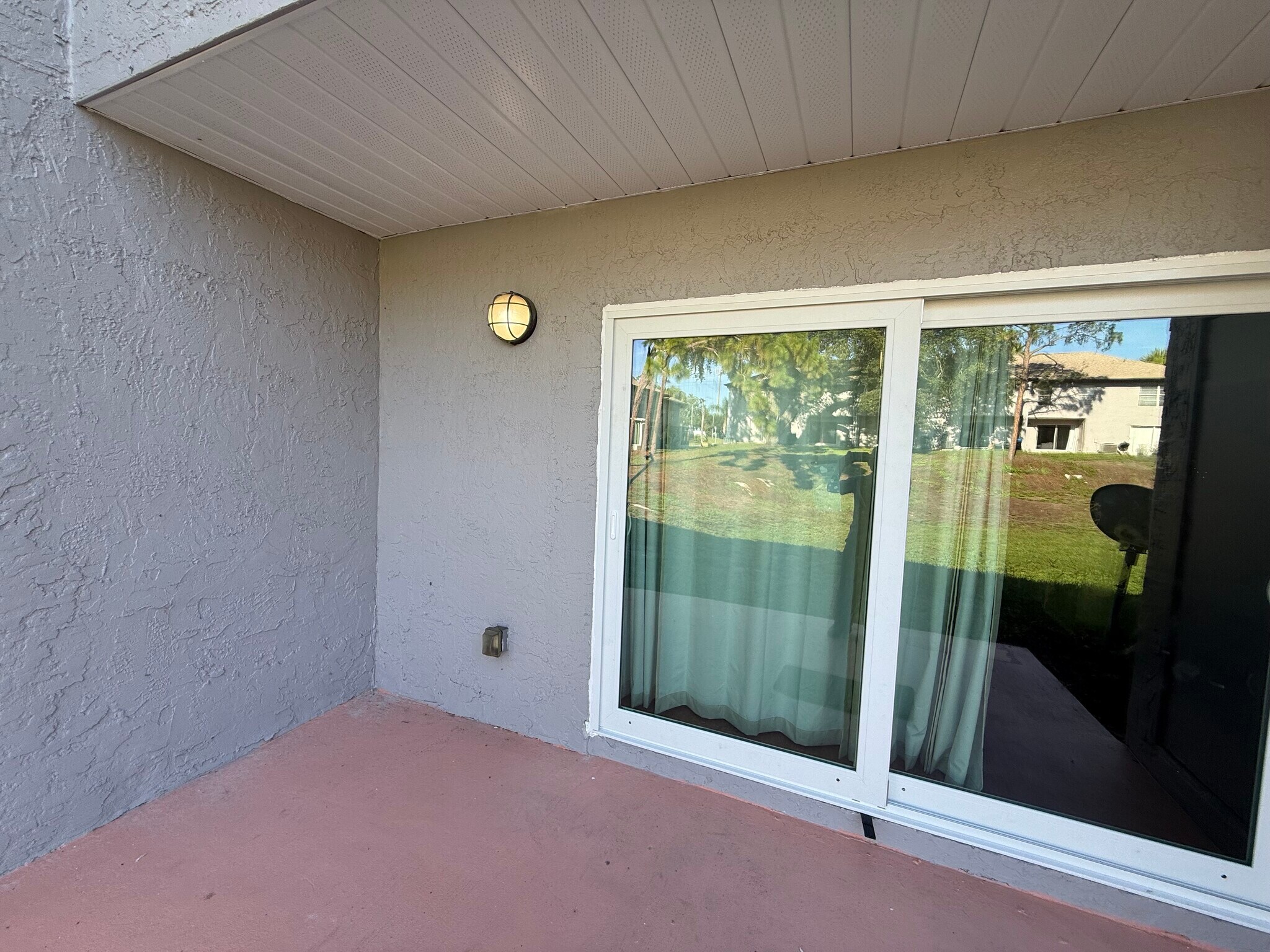 Building Photo - 5202 Sunridge Palms Dr