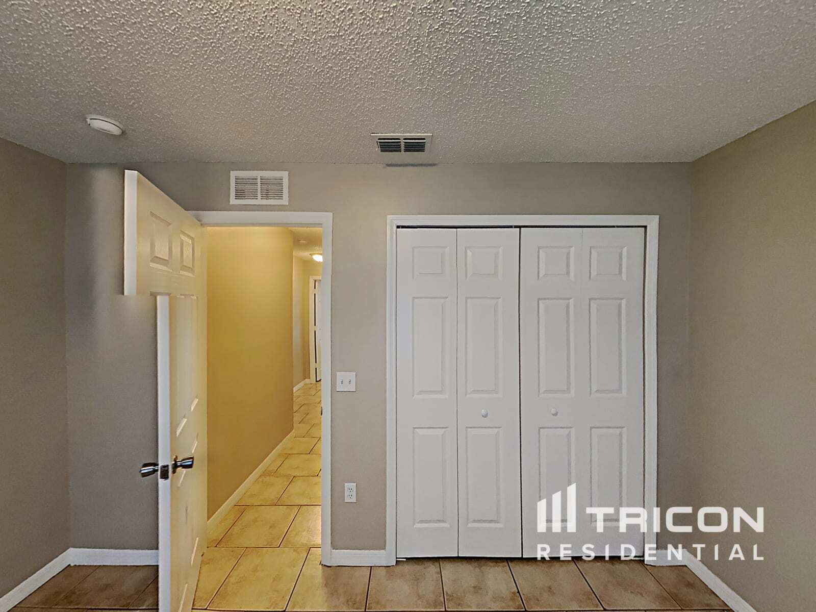 Building Photo - 521 Cloudcroft Dr