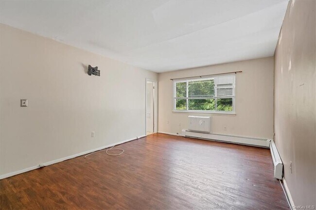 Building Photo - 24 Tanager Rd
