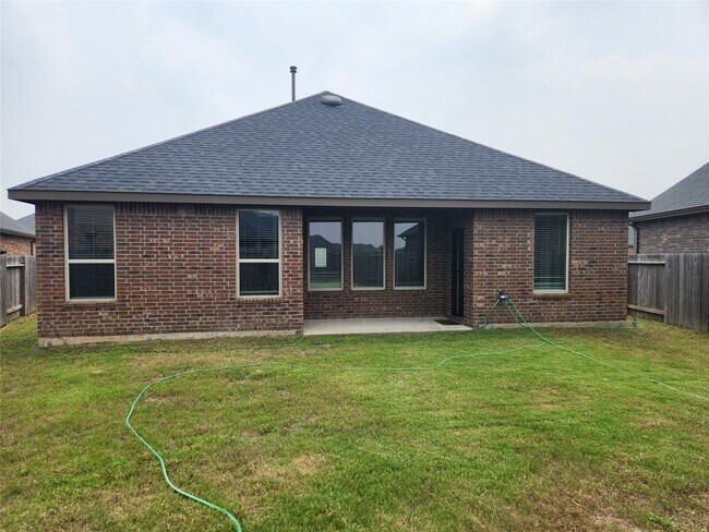 Building Photo - 8519 Golden Field Dr