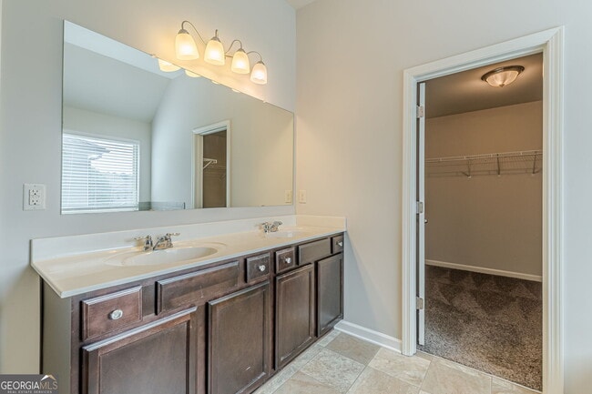 Building Photo - 4730 Brookwood Pl