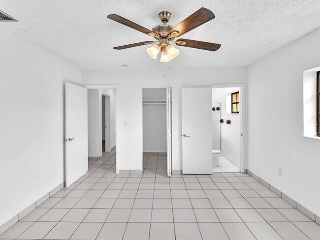 Building Photo - 8020 SW 19th St