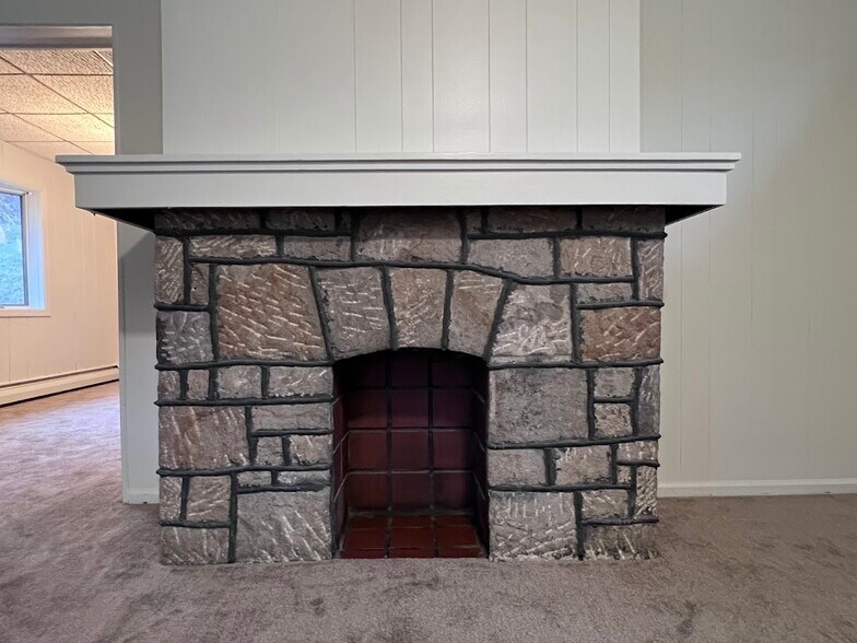 Building Photo - 304 Marie St