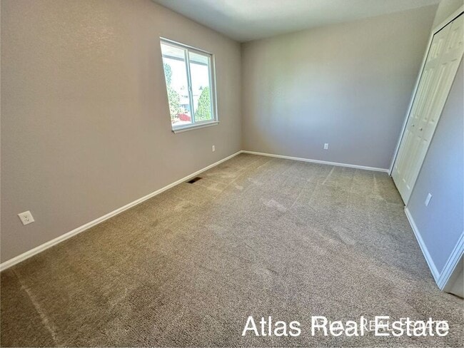 Building Photo - 5445 Fiesta Ln