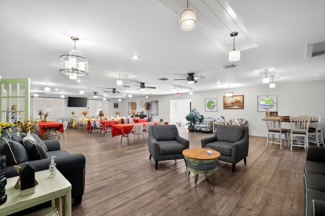 Building Photo - 1208 Lee St