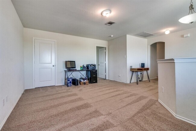 Building Photo - 3330 Emerson Rd