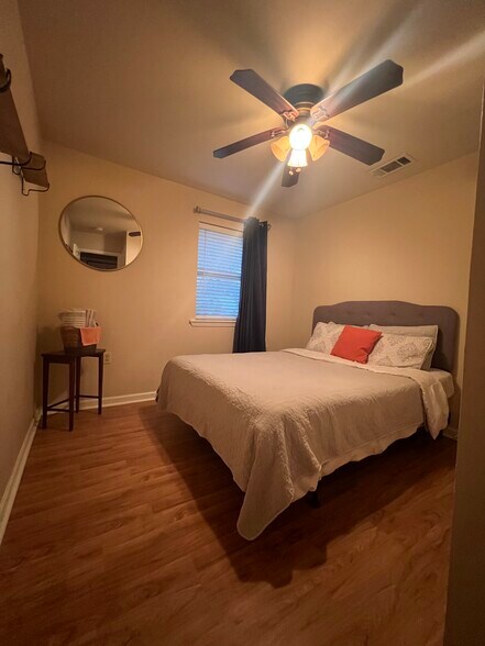 Building Photo - 3616 Rosetta Dr