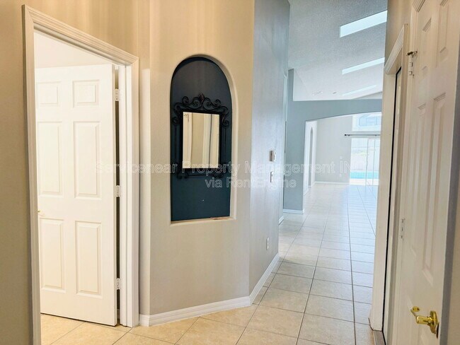 Building Photo - 2506 Oneida Loop