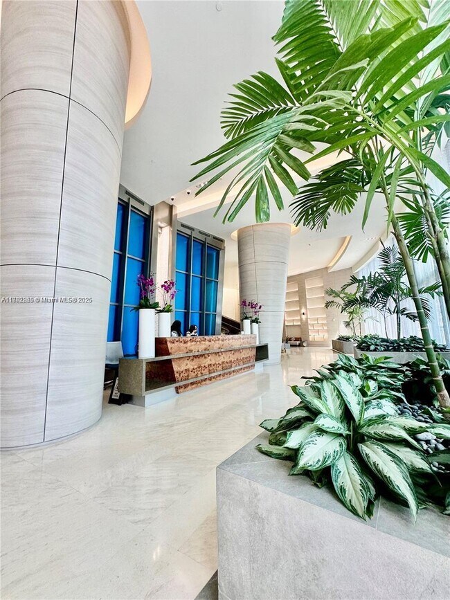 Building Photo - 18201 Collins Ave