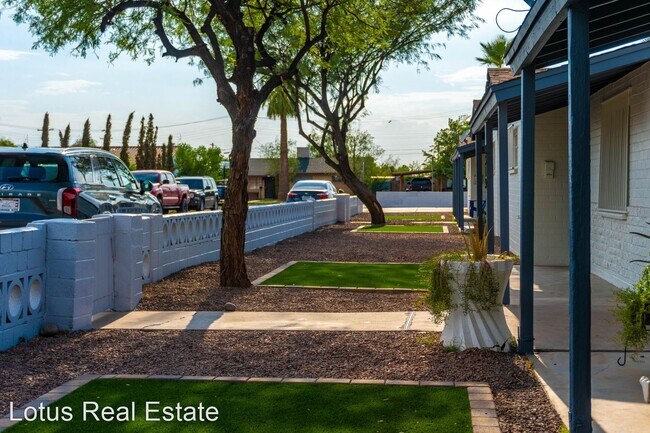 Building Photo - 2 br, 1 bath House - 2323 N 39th Ave.