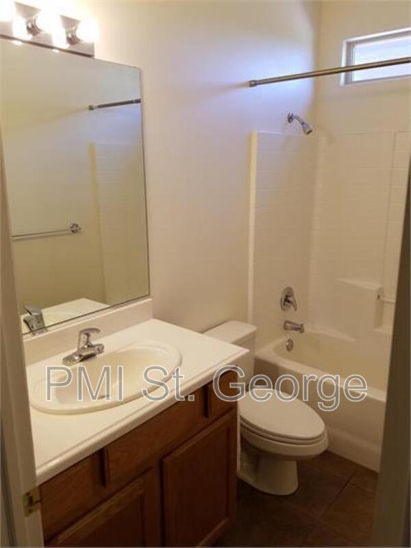 Building Photo - 3753 E Canyon Crest Ave