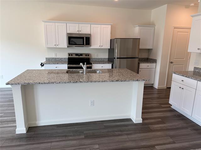 Building Photo - 2104 Jackson St