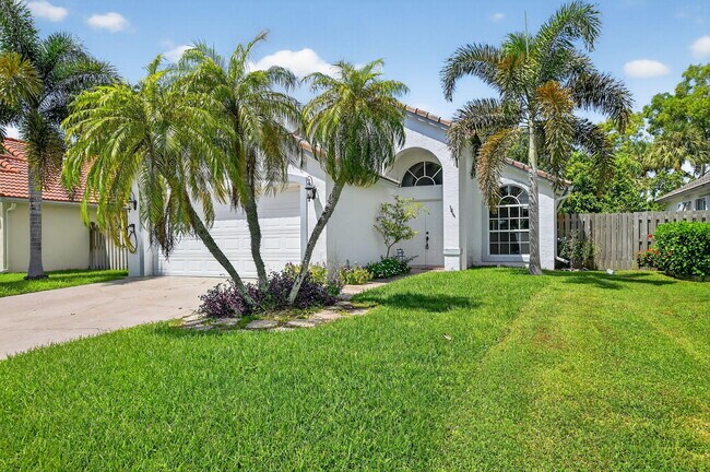 Building Photo - 1891 Oak Berry Cir