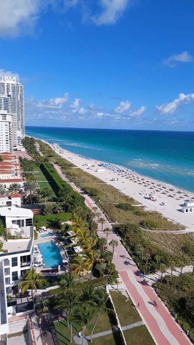 Building Photo - 5825 Collins Ave