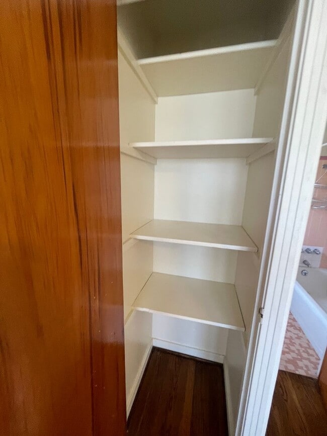 Building Photo - 1320 Postoffice St