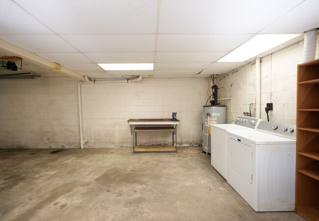 Building Photo - 1308 S Mt Joy St