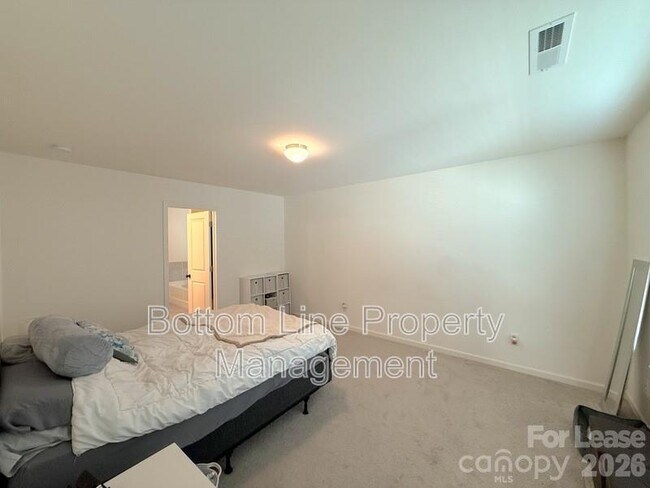 Building Photo - 2688 Andes Dr